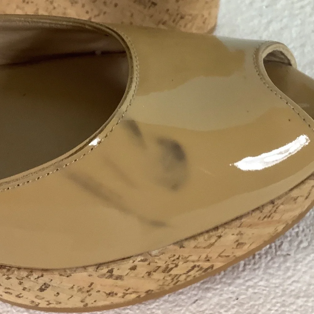 Via Spiga Tan Patent Leather Cork Wedge Peep Toe Pumps Nude Size 11M EUR 41